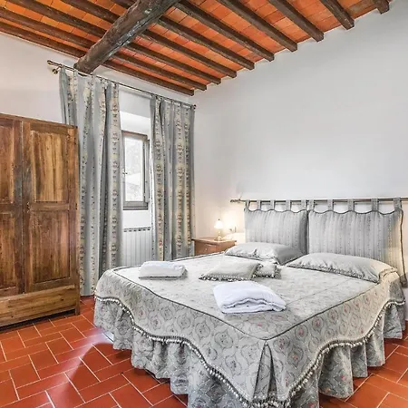 Apartment Dahlia Lucolena in Chianti